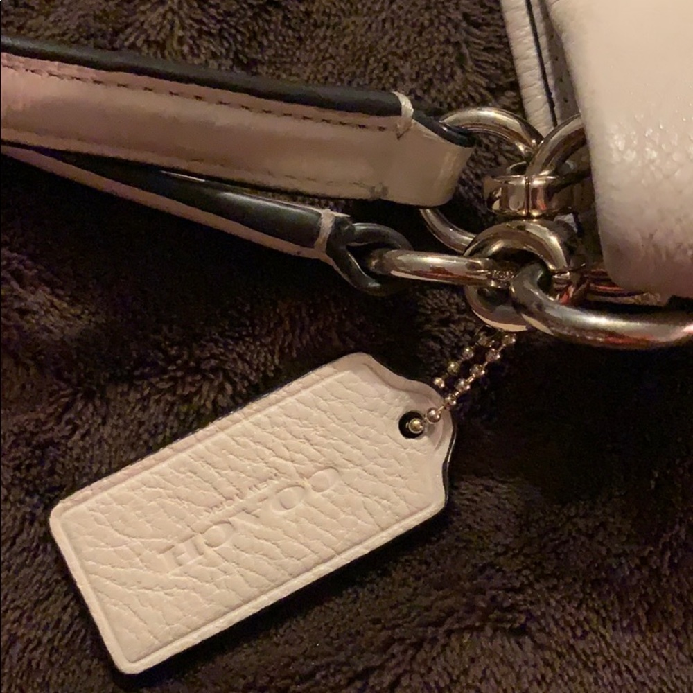 Sold another site —Coach Cream Leather Handbag - Picture 2 of 16